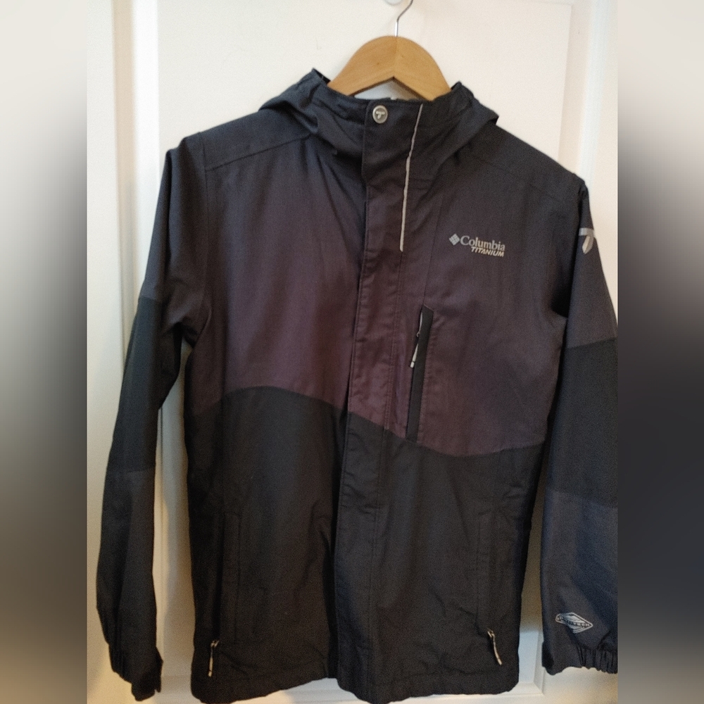 Kids Columbia Titanium Charcoal Grey & Black Ski Jacket ~ Size M (10-12)